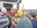 Filename=DragBoatClosingLR.jpg
Filesize=196KiB
Dimensions=800x600
Date added=Mar 16, 2014 DragBoatClosingLR.jpg