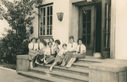 RF_girls_on_R-House_steps.jpg